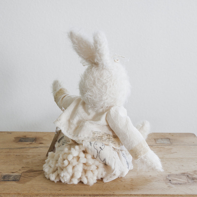Hutch Studio - Birdsong Sisters Collection | Bebe Birdsong-Hutch Studio Original-SKU: - Bunnies By The Bay