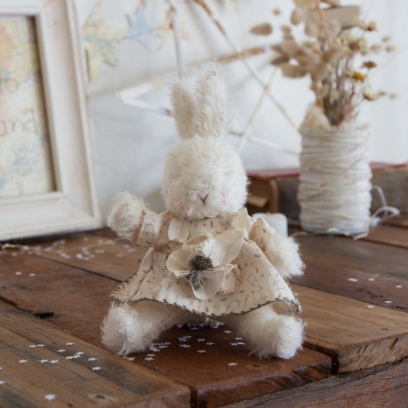 Hutch Studio - Itty Bitty 2-Hutch Studio Original-SKU: 730169 - Bunnies By The Bay